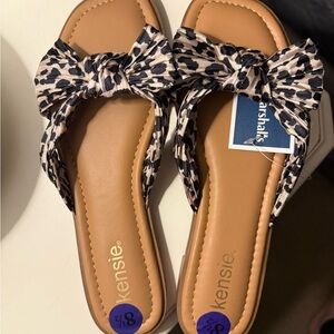 Kensie Women's Black and White Bow Sandals